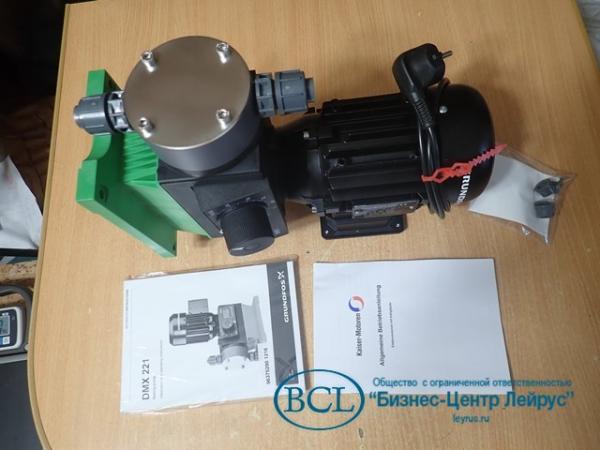 Насос GRUNDFOS 96684044 DMX-35-10 B-PVC/V/G-X-G1B1B1F 35.00 L/h 10.00bar 50Hz 0.090kW IP65/F 220-240V 50/60Hz вес-9.96кг габарит